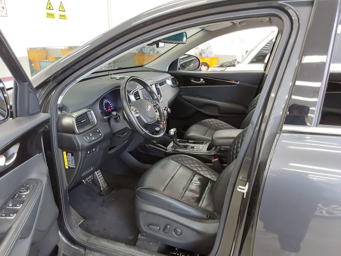 KIA THE NEW SORENTO DIESEL R2.2 2WD MASTER 2020 - zdjęcie 10