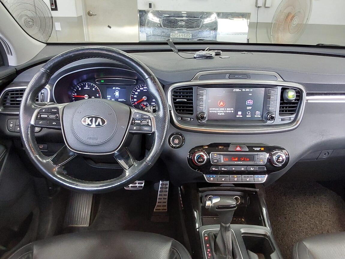 KIA THE NEW SORENTO DIESEL R2.2 2WD MASTER 2020 - zdjęcie 11