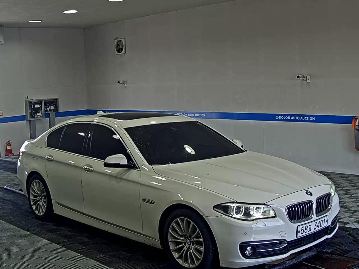 BMW 5 SERIES (6TH GEN) 520d xDRIVE LUXURY LINE PLUS 2016 - zdjęcie 3