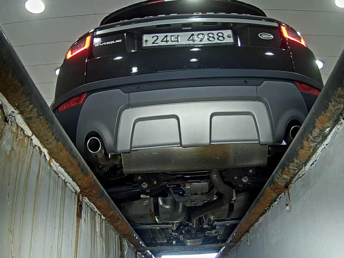 LAND ROVER RANGE ROVER EVOQUE 2.0 TD4 SE 2018 - zdjęcie 8