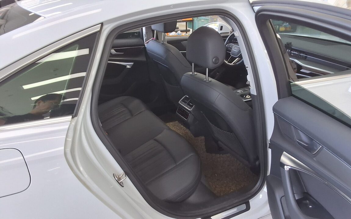 AUDI A6 (5TH GEN) 40 TDI 2021 - zdjęcie 13