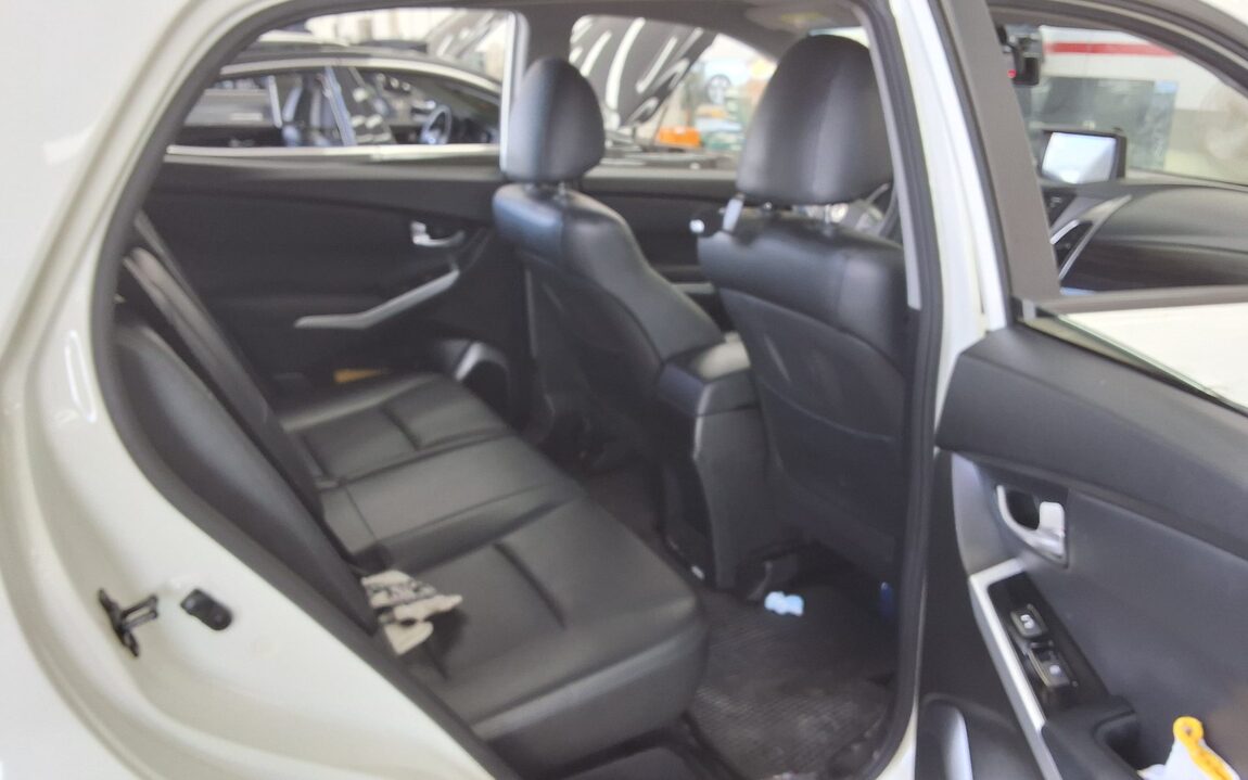 KG MOBILITY (SSANGYONG) NEW KORANDO C 2.0 AWD ADVENTURE EDITION 2015 - zdjęcie 13