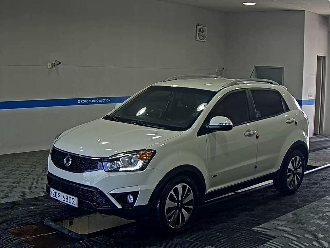 KG MOBILITY (SSANGYONG) NEW KORANDO C 2.0 AWD ADVENTURE EDITION 2015 - zdjęcie 2