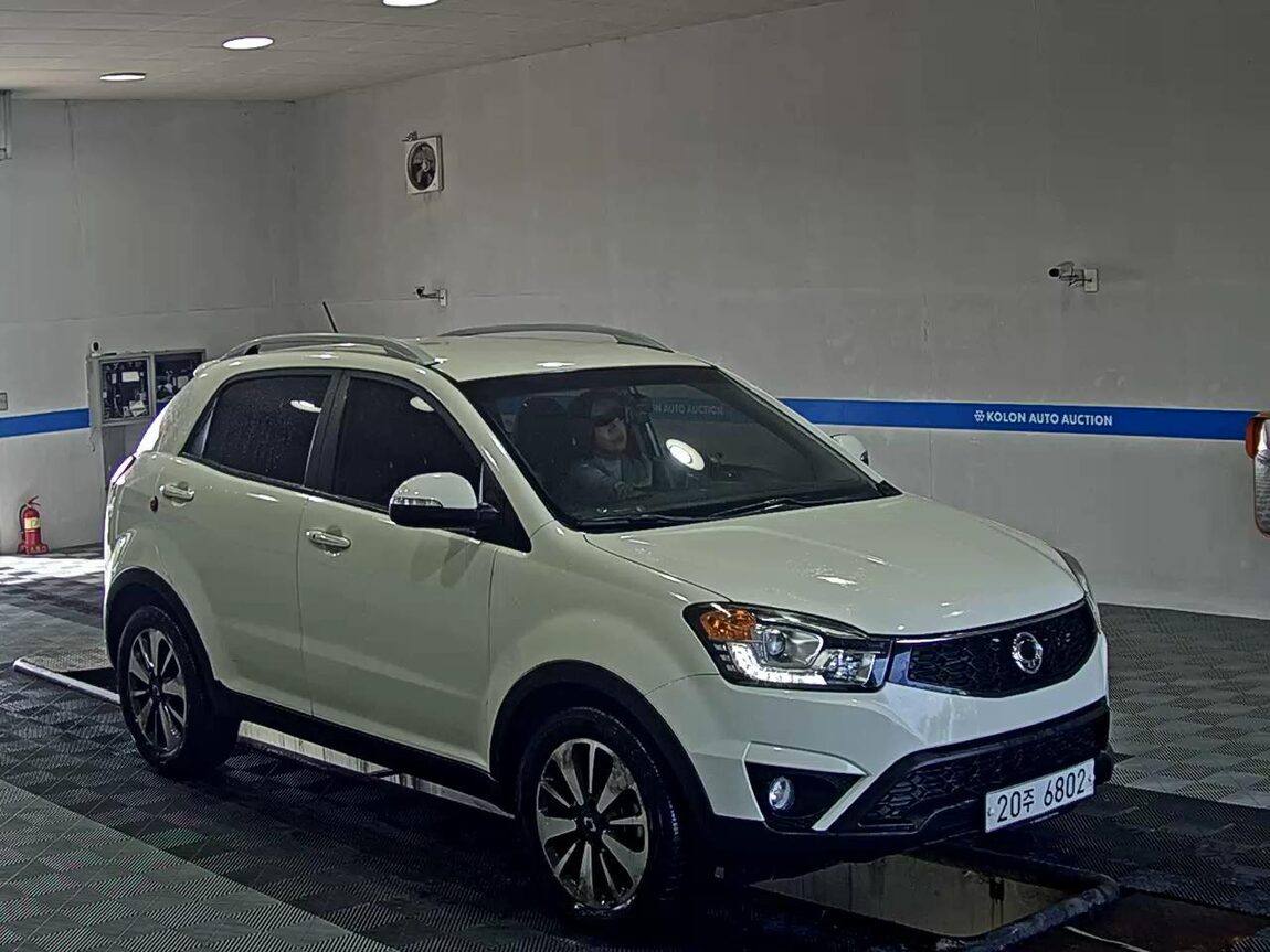 KG MOBILITY (SSANGYONG) NEW KORANDO C 2.0 AWD ADVENTURE EDITION 2015 - zdjęcie 3