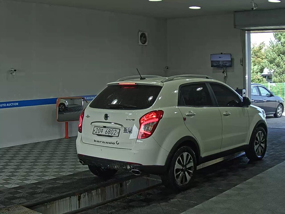 KG MOBILITY (SSANGYONG) NEW KORANDO C 2.0 AWD ADVENTURE EDITION 2015 - zdjęcie 5
