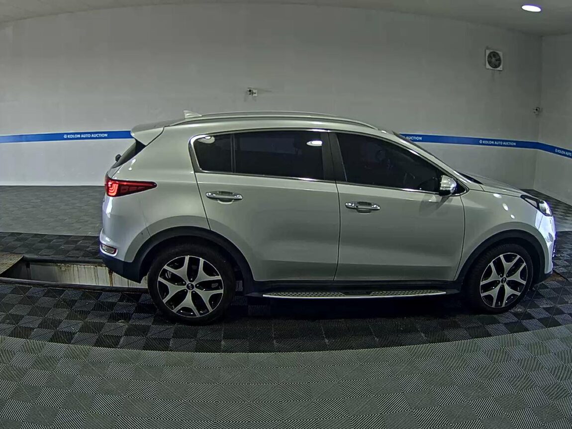KIA NEW SPORTAGE R2.0 2WD NOBLESSE PLUS 2018 - zdjęcie 4