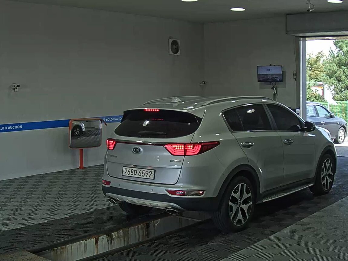 KIA NEW SPORTAGE R2.0 2WD NOBLESSE PLUS 2018 - zdjęcie 5