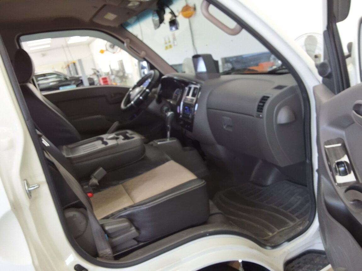 HYUNDAI PORTER II CRDi DOUBLE CAB EXTRA LONG WHEELBASE MODERN 2017 - zdjęcie 14