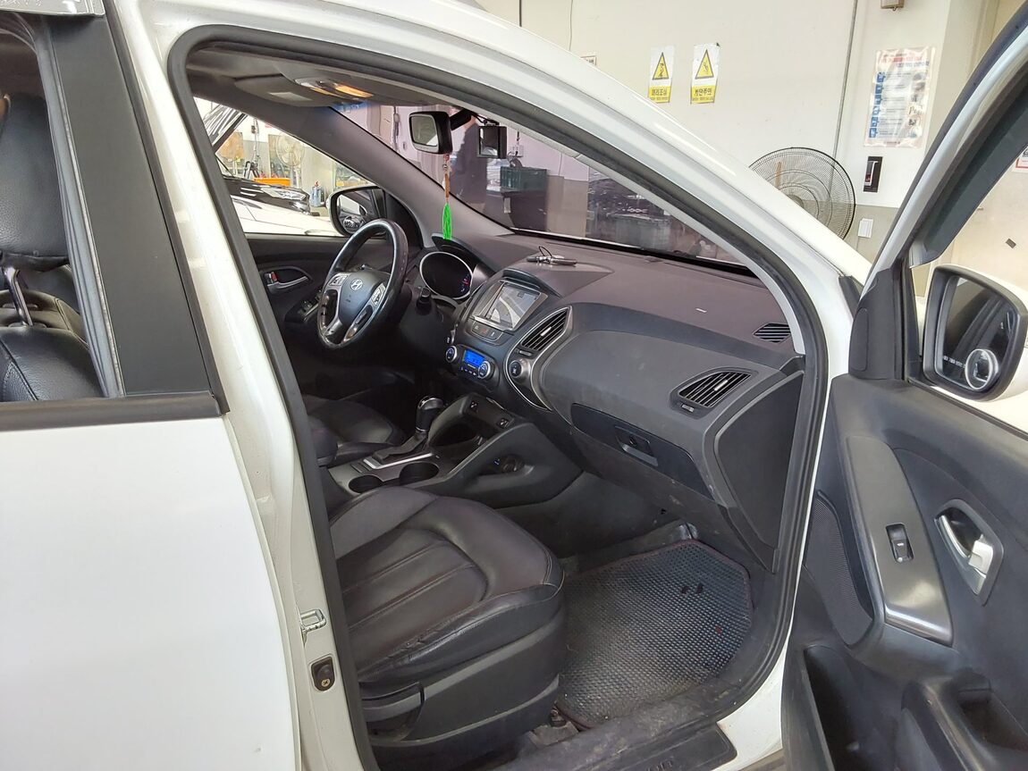 HYUNDAI NEW TUCSON ix DIESEL R2.0 2WD SMART SPECIAL 2014 - zdjęcie 14