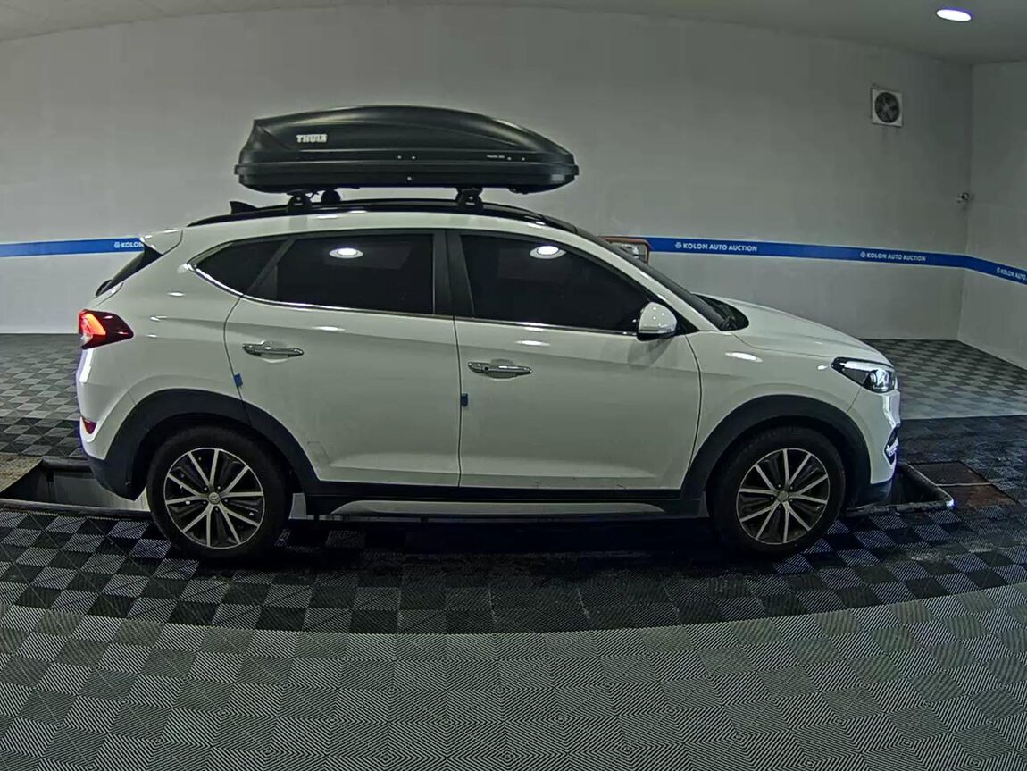 HYUNDAI ALL NEW TUCSON DIESEL 1.7 2WD PREMIUM 2017 - zdjęcie 4
