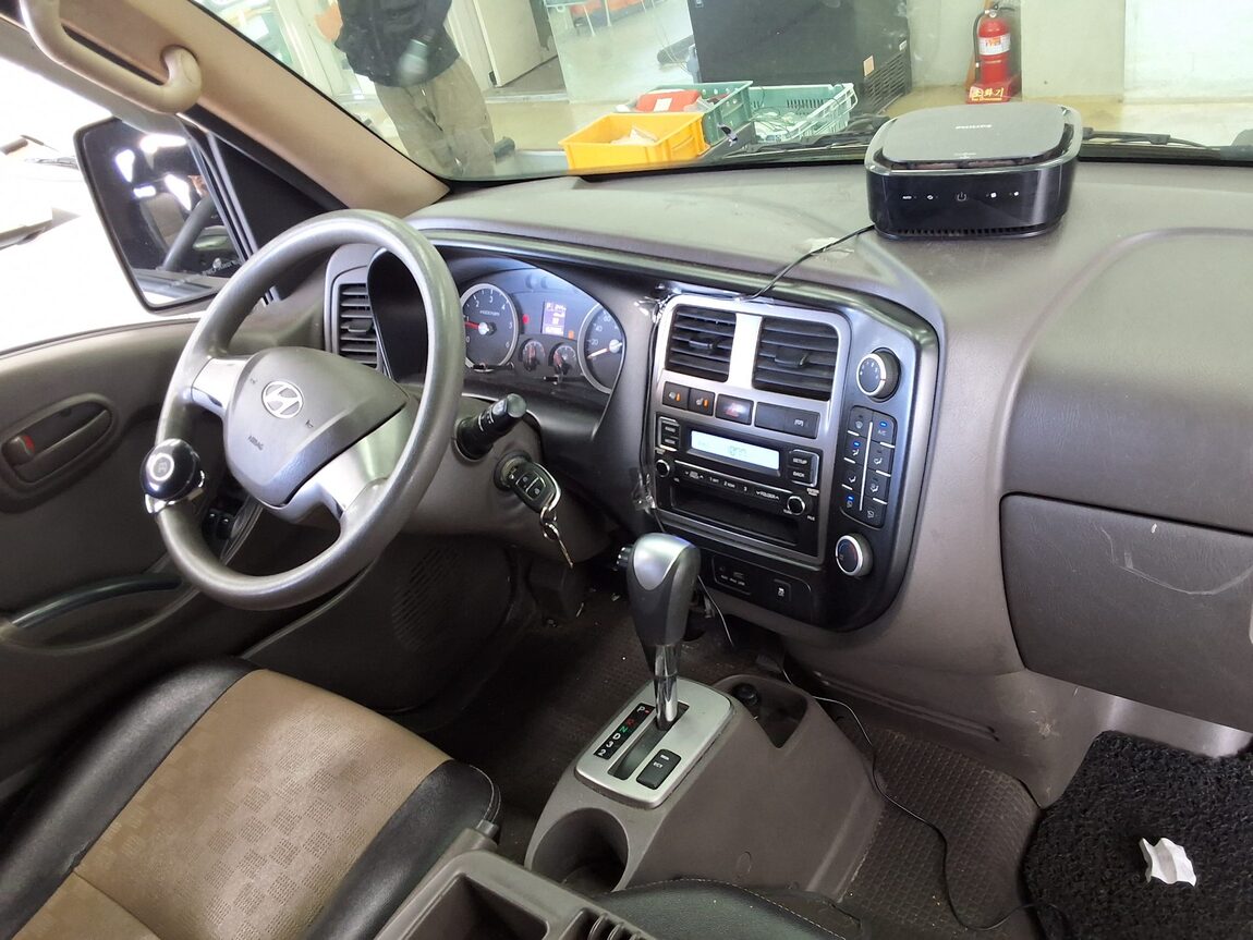 HYUNDAI PORTER II BUILT-IN BOX TRUCK SUPER CAB 2018 - zdjęcie 11