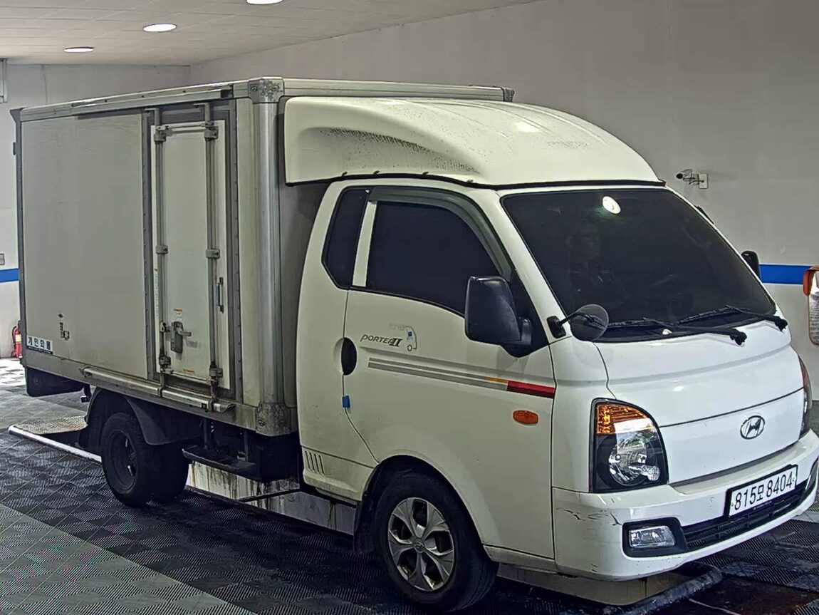 HYUNDAI PORTER II BUILT-IN BOX TRUCK SUPER CAB 2018 - zdjęcie 3