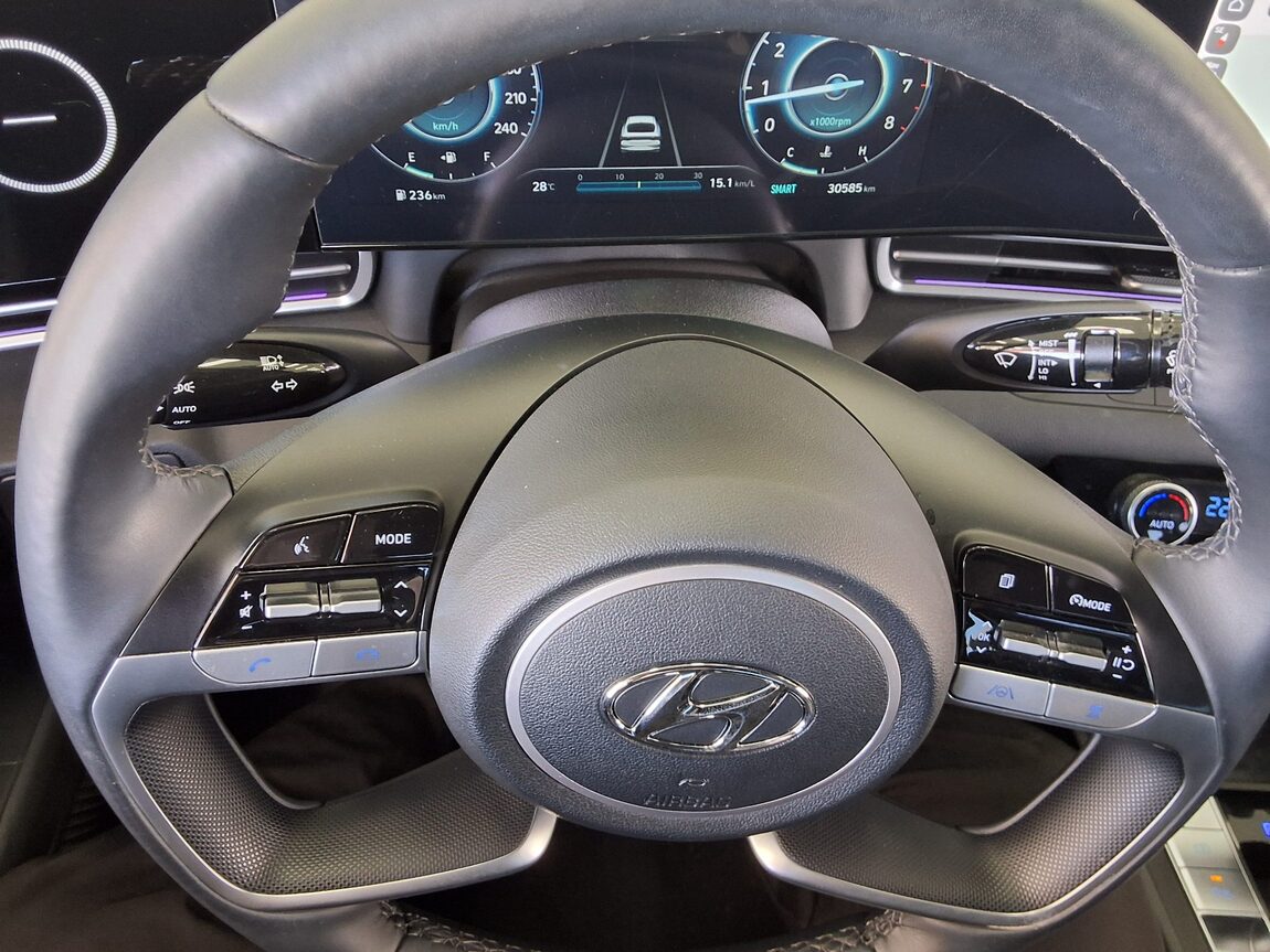 HYUNDAI AVANTE (CN7) 1.6 GASOLINE INSPIRATION 2022 - zdjęcie 19