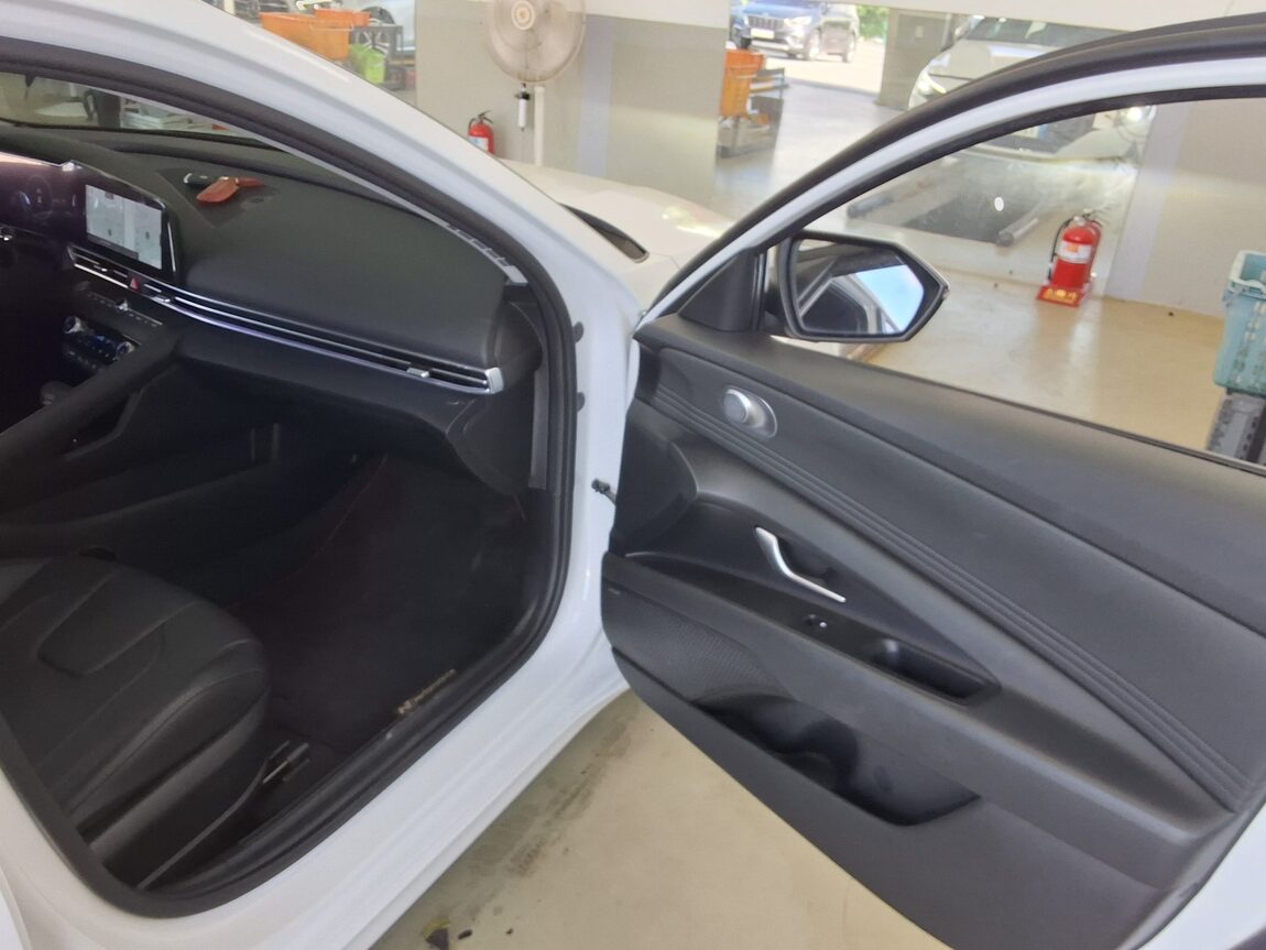 HYUNDAI AVANTE (CN7) 1.6 GASOLINE INSPIRATION 2022 - zdjęcie 14