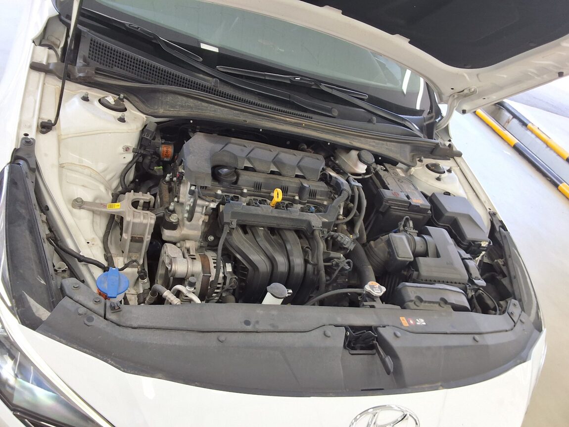 HYUNDAI AVANTE (CN7) 1.6 GASOLINE INSPIRATION 2022 - zdjęcie 20