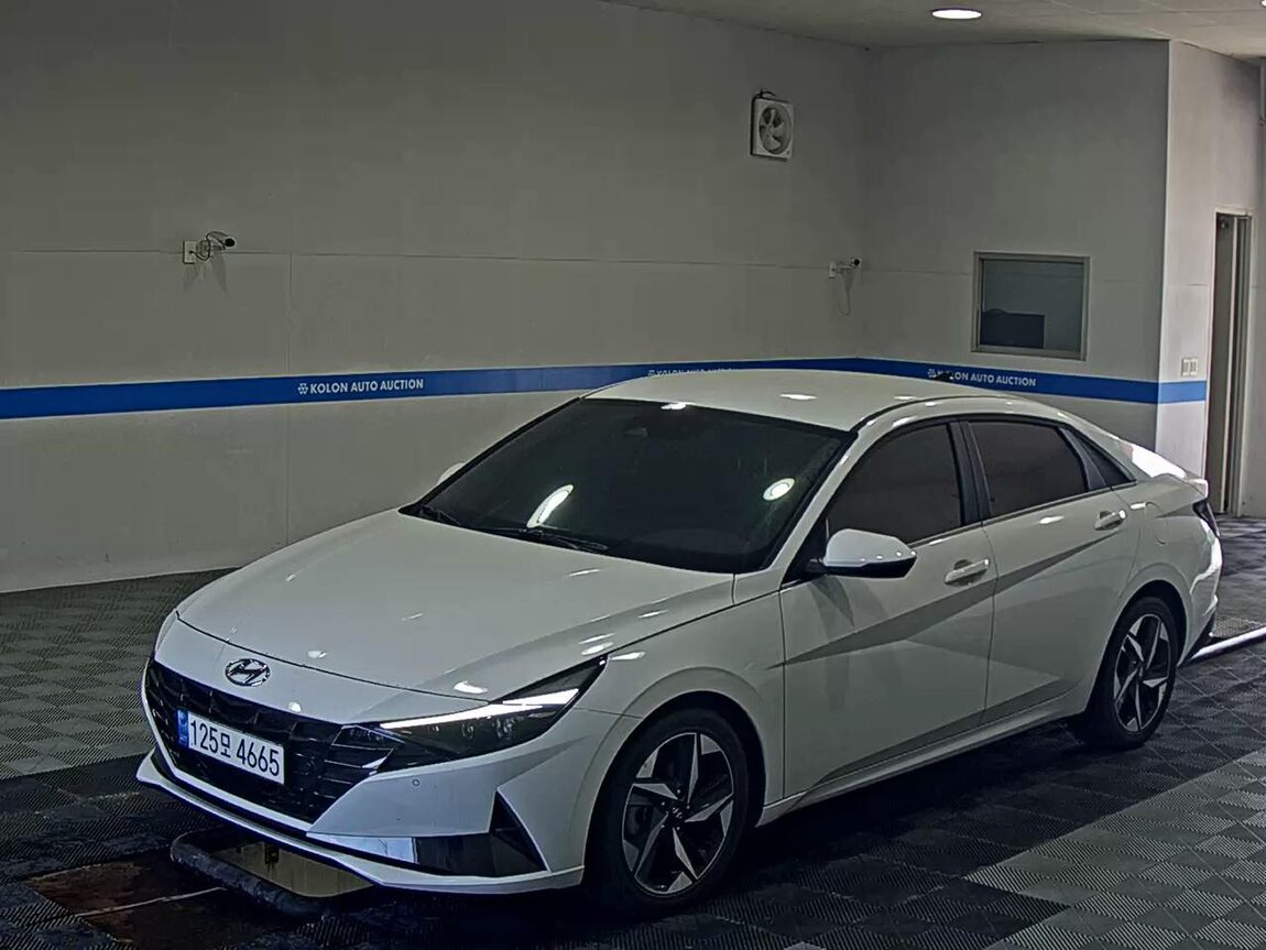 HYUNDAI AVANTE (CN7) 1.6 GASOLINE INSPIRATION 2022 - zdjęcie 2