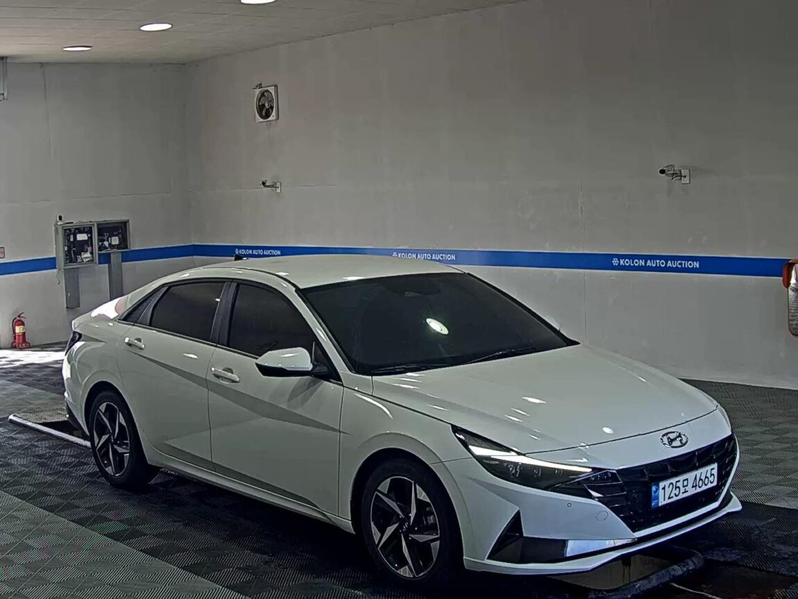 HYUNDAI AVANTE (CN7) 1.6 GASOLINE INSPIRATION 2022 - zdjęcie 3