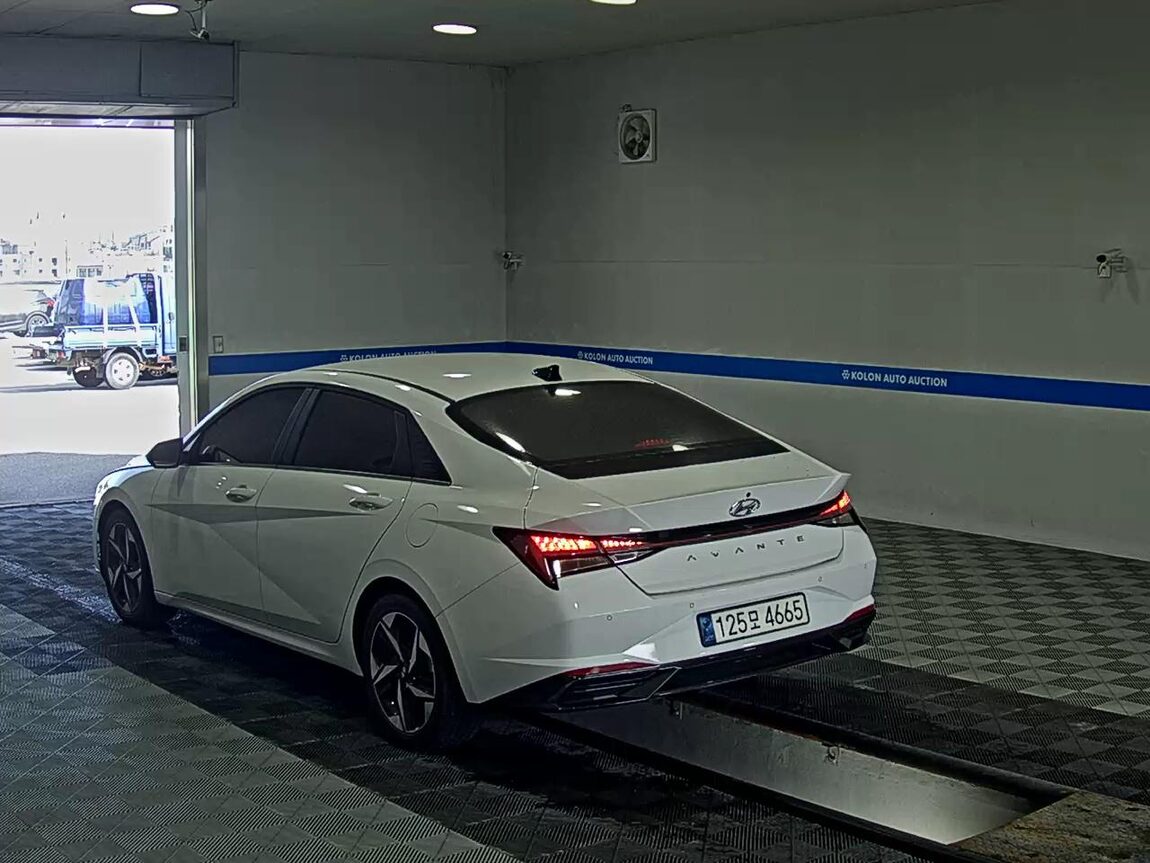 HYUNDAI AVANTE (CN7) 1.6 GASOLINE INSPIRATION 2022 - zdjęcie 6