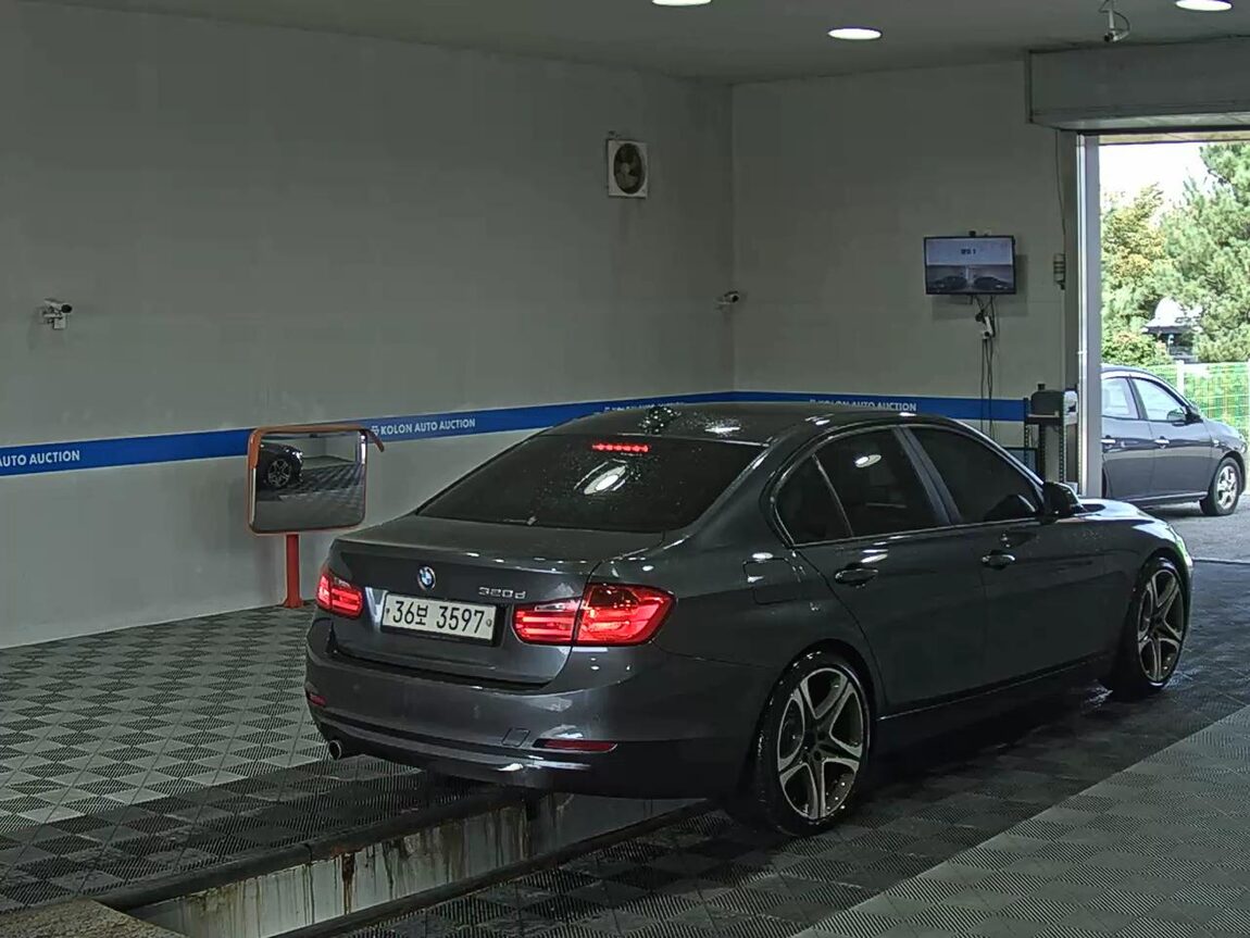 BMW 3 SERIES (6TH GEN) 320d ED EDITION 2015 - zdjęcie 5