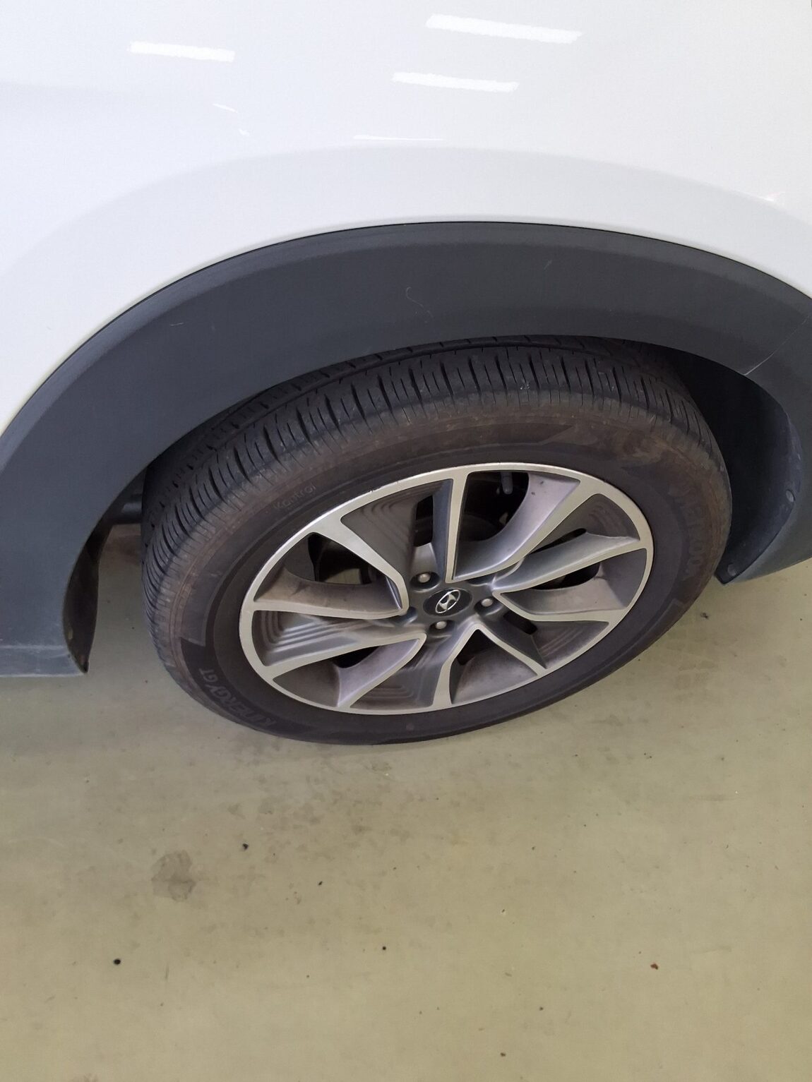HYUNDAI ALL NEW TUCSON DIESEL 1.7 2WD MODERN 2018 - zdjęcie 23