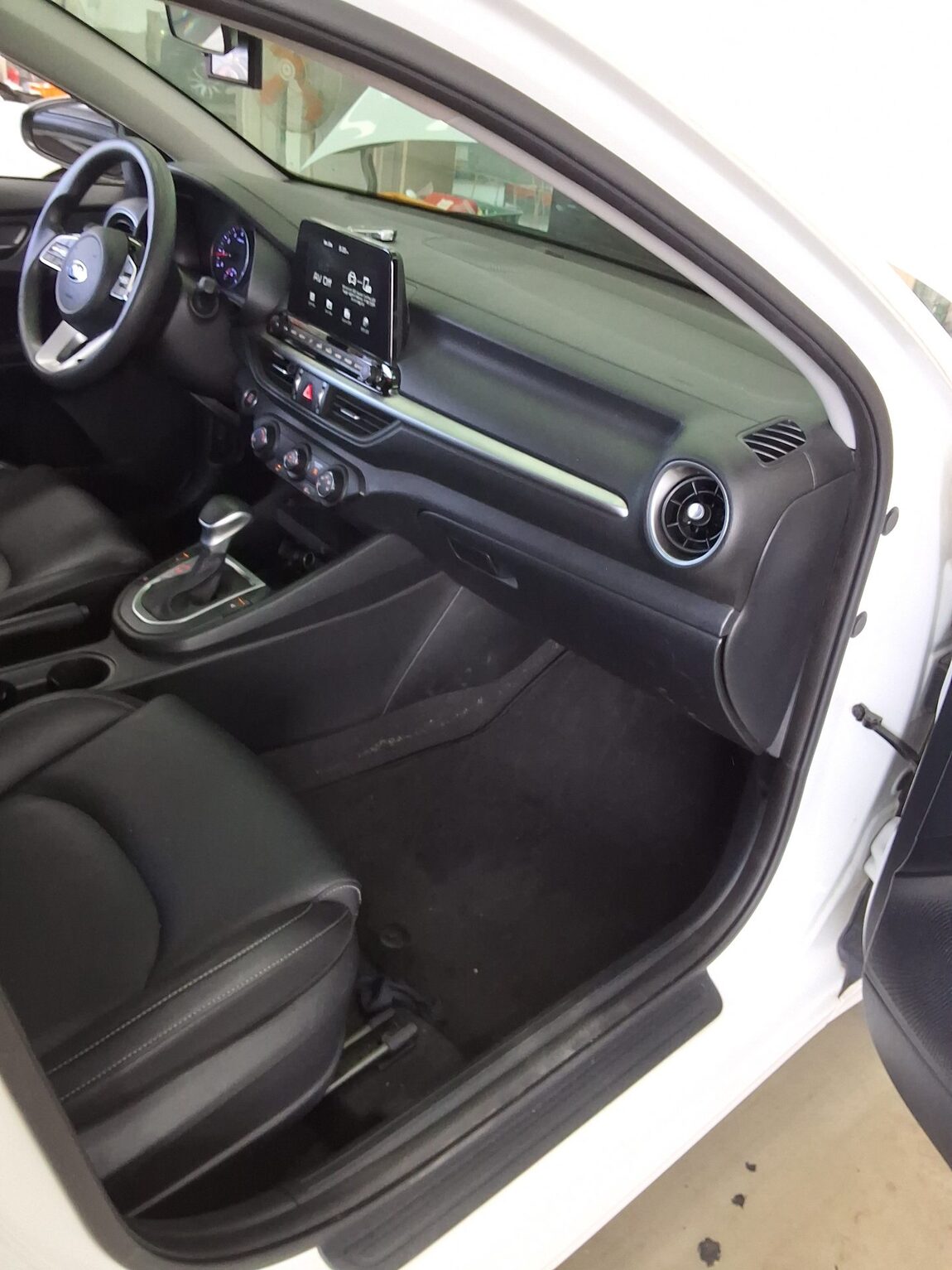 KIA ALL NEW K3 1.6 GASOLINE TRENDY 2020 - zdjęcie 14