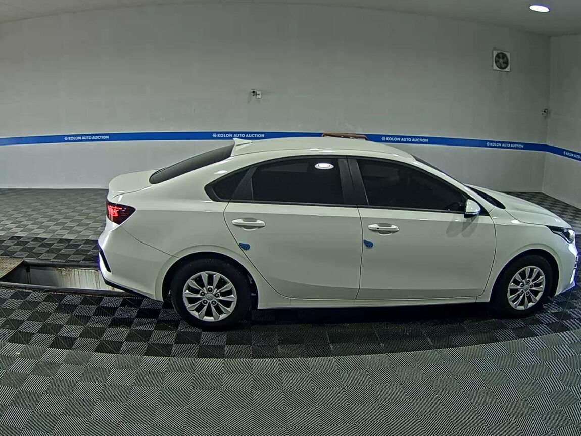 KIA ALL NEW K3 1.6 GASOLINE TRENDY 2020 - zdjęcie 4