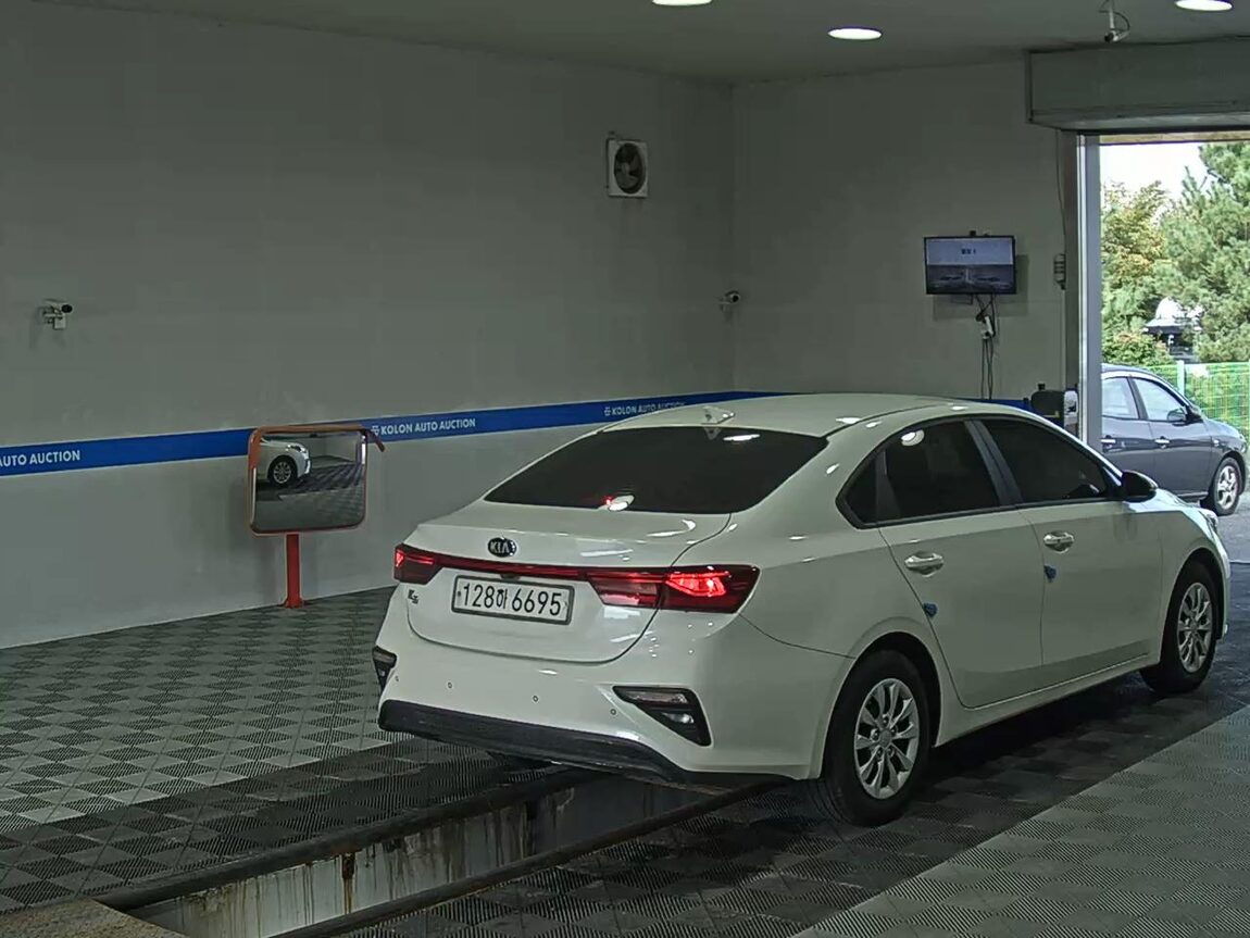 KIA ALL NEW K3 1.6 GASOLINE TRENDY 2020 - zdjęcie 5