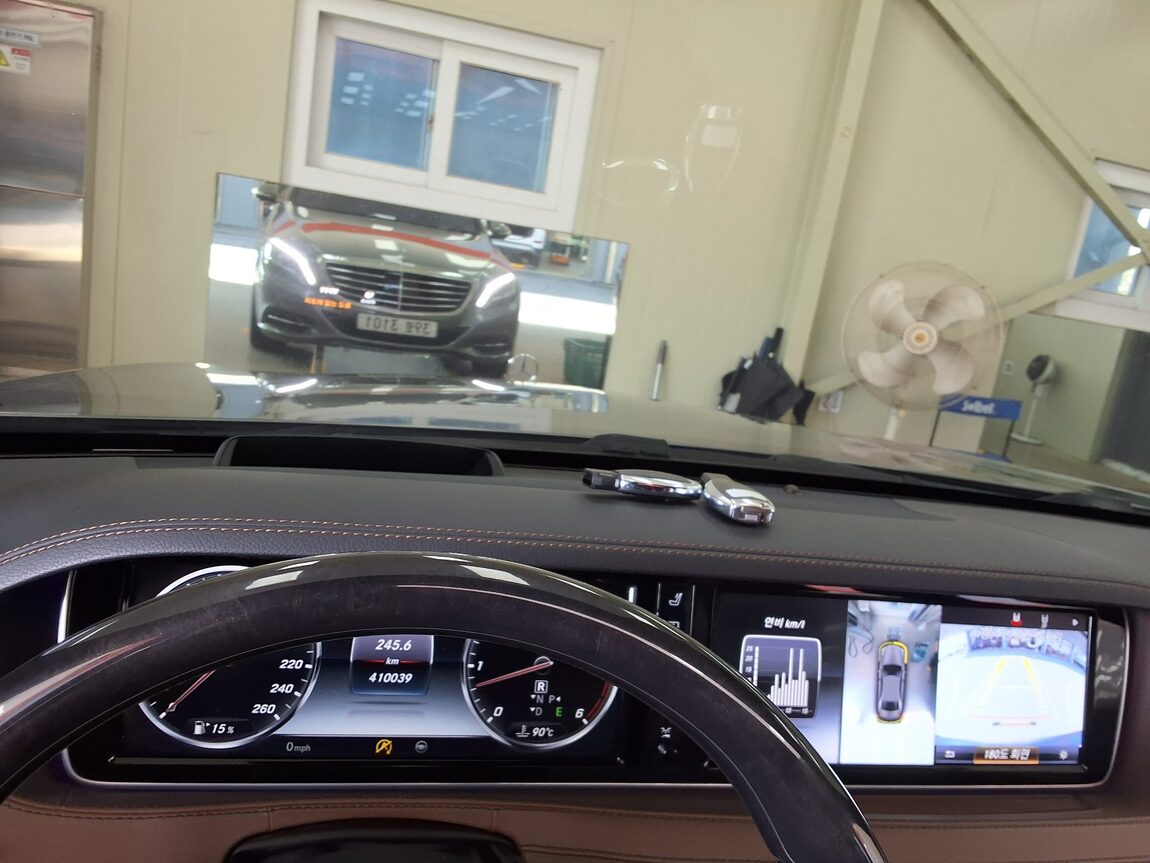 MERCEDES-BENZ S-CLASS (6TH GEN) S350L d 4MATIC 2017 - zdjęcie 25