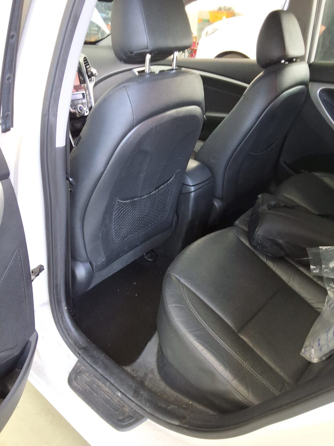 HYUNDAI NEW i30 1.6 VGT PYL 2014 - zdjęcie 12