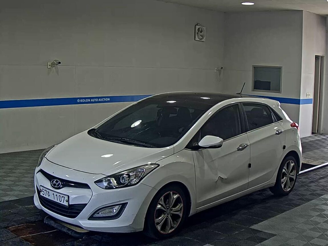 HYUNDAI NEW i30 1.6 VGT PYL 2014 - zdjęcie 2