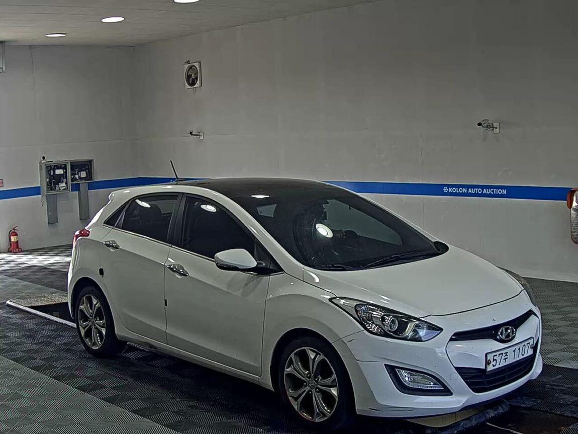 HYUNDAI NEW i30 1.6 VGT PYL 2014 - zdjęcie 3