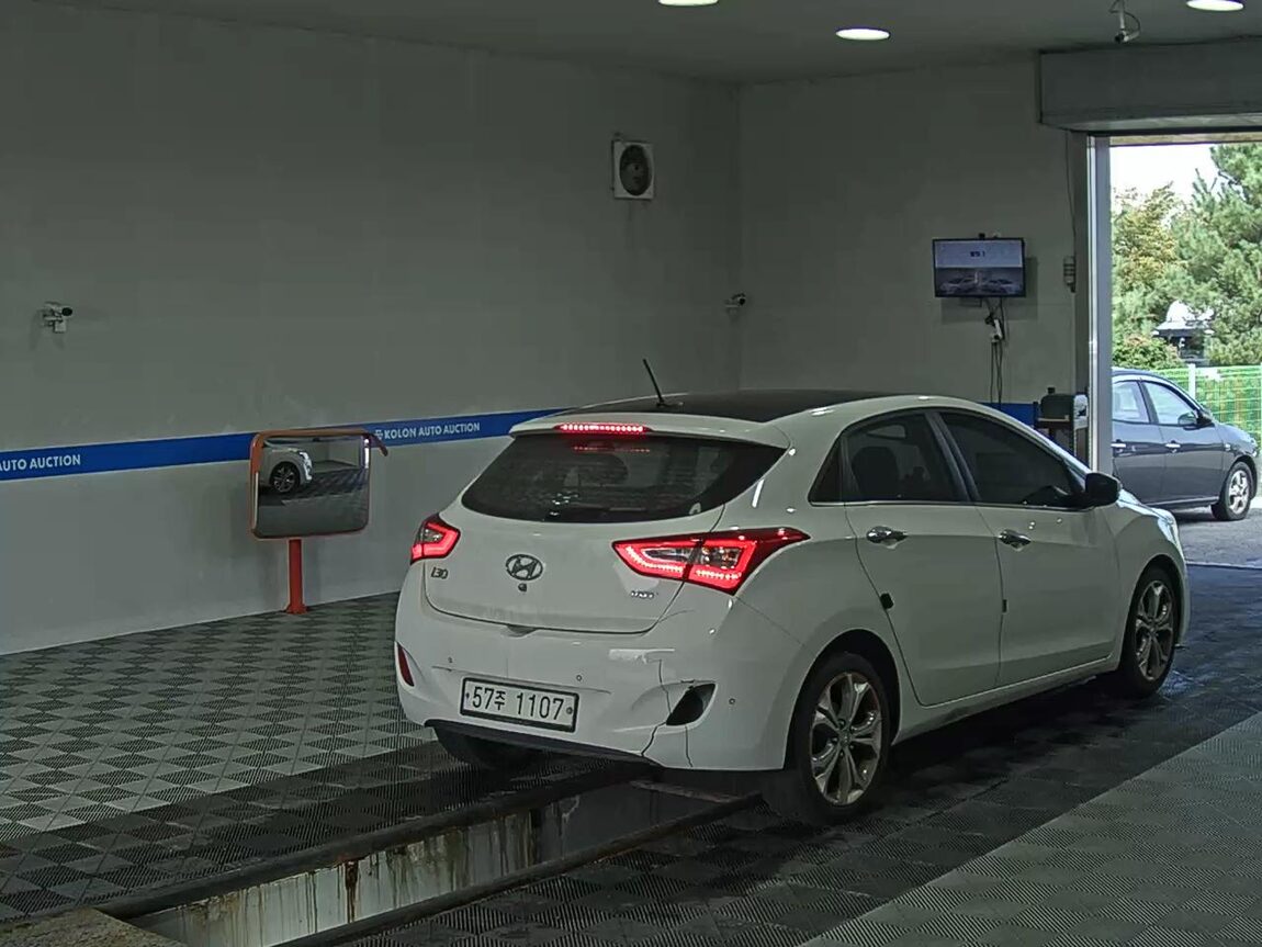 HYUNDAI NEW i30 1.6 VGT PYL 2014 - zdjęcie 5