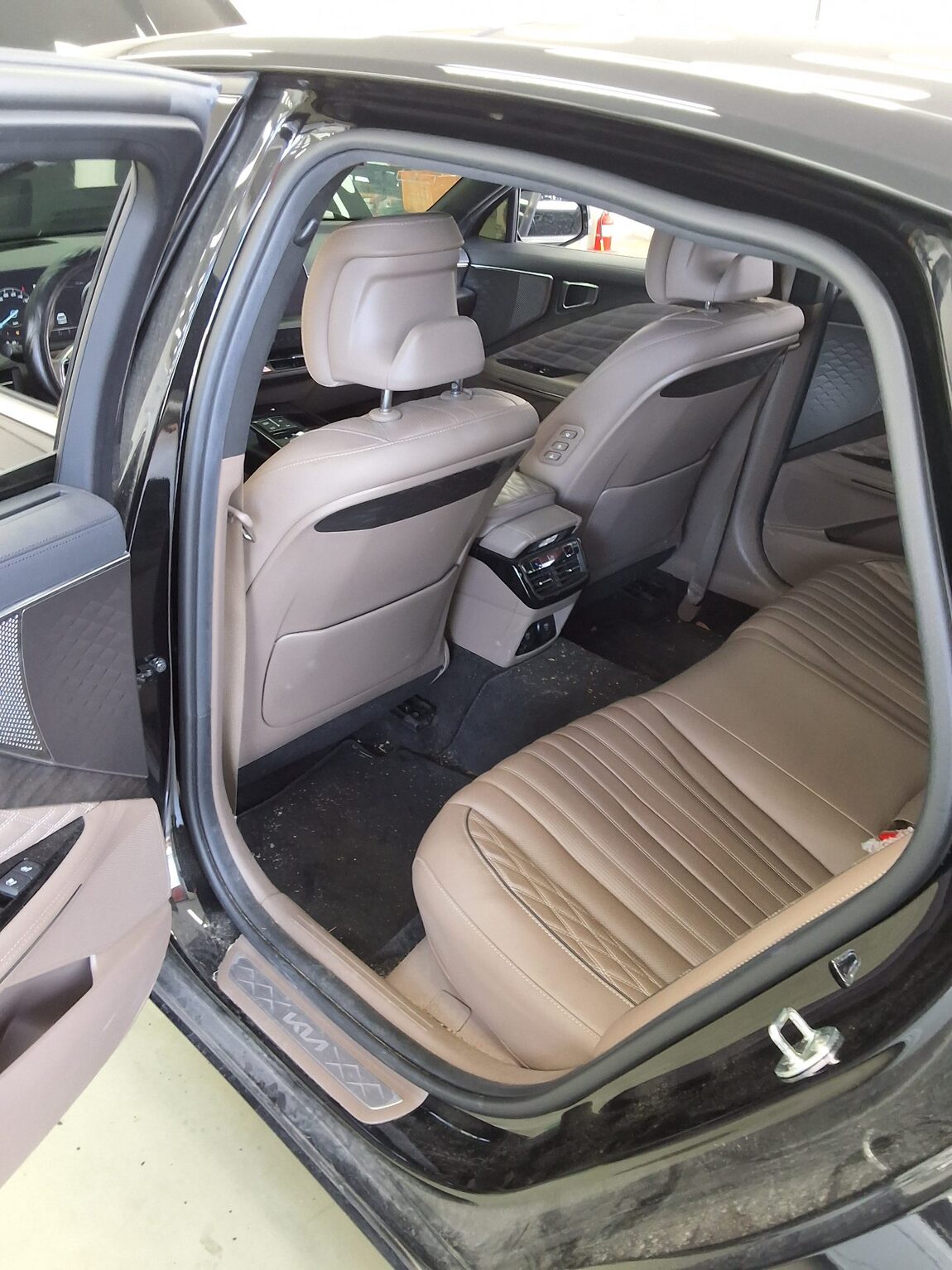 KIA K8 3.5 GDI 4WD PLATINUM 2023 - zdjęcie 12