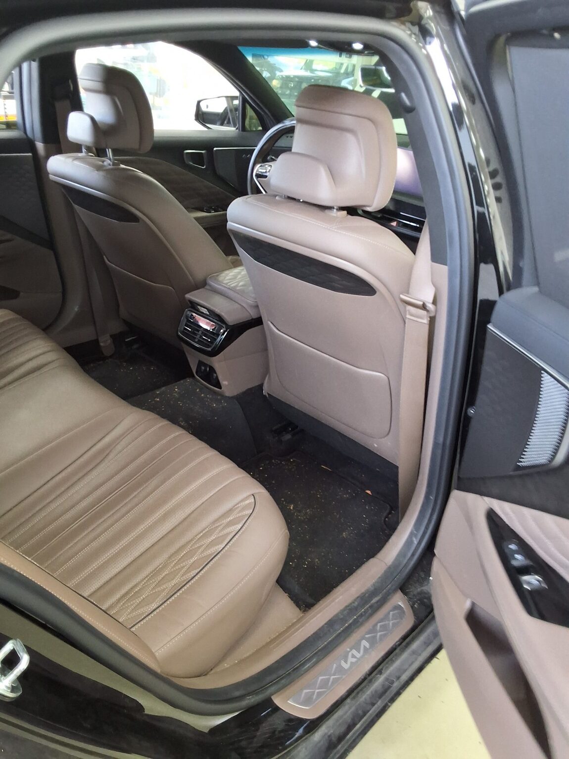 KIA K8 3.5 GDI 4WD PLATINUM 2023 - zdjęcie 13