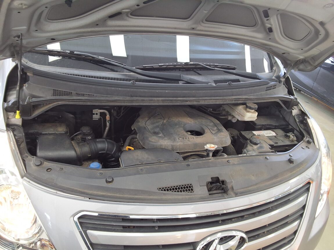 HYUNDAI GRAND STAREX 12-SEATER DIESEL SMART 2017 - zdjęcie 18