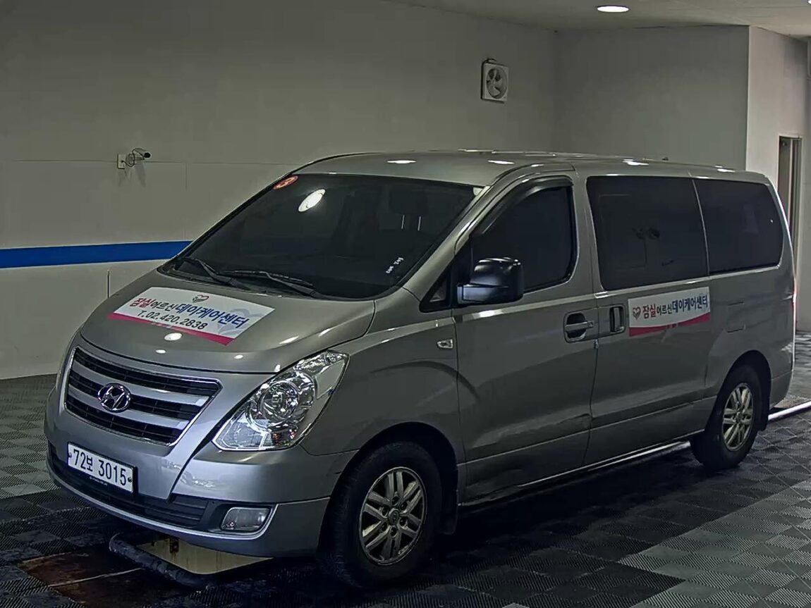 HYUNDAI GRAND STAREX 12-SEATER DIESEL SMART 2017 - zdjęcie 2