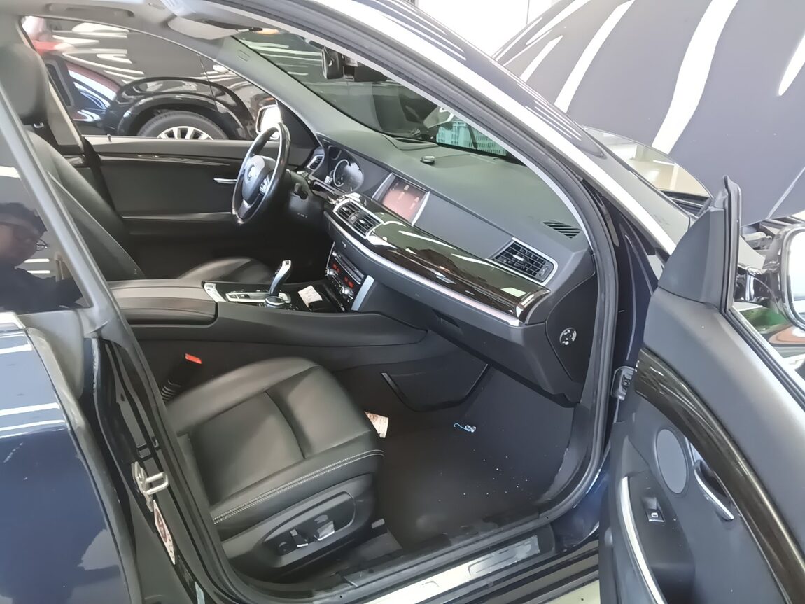 BMW GRAN TURISMO (GT) 5 SERIES GT 20d ED EDITION LUXURY 2016 - zdjęcie 14