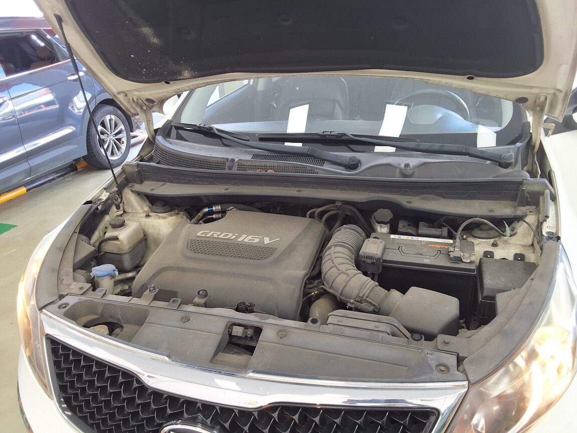 KIA THE NEW SPORTAGE R DIESEL R2.0 2WD PRESTIGE 2015 - zdjęcie 17
