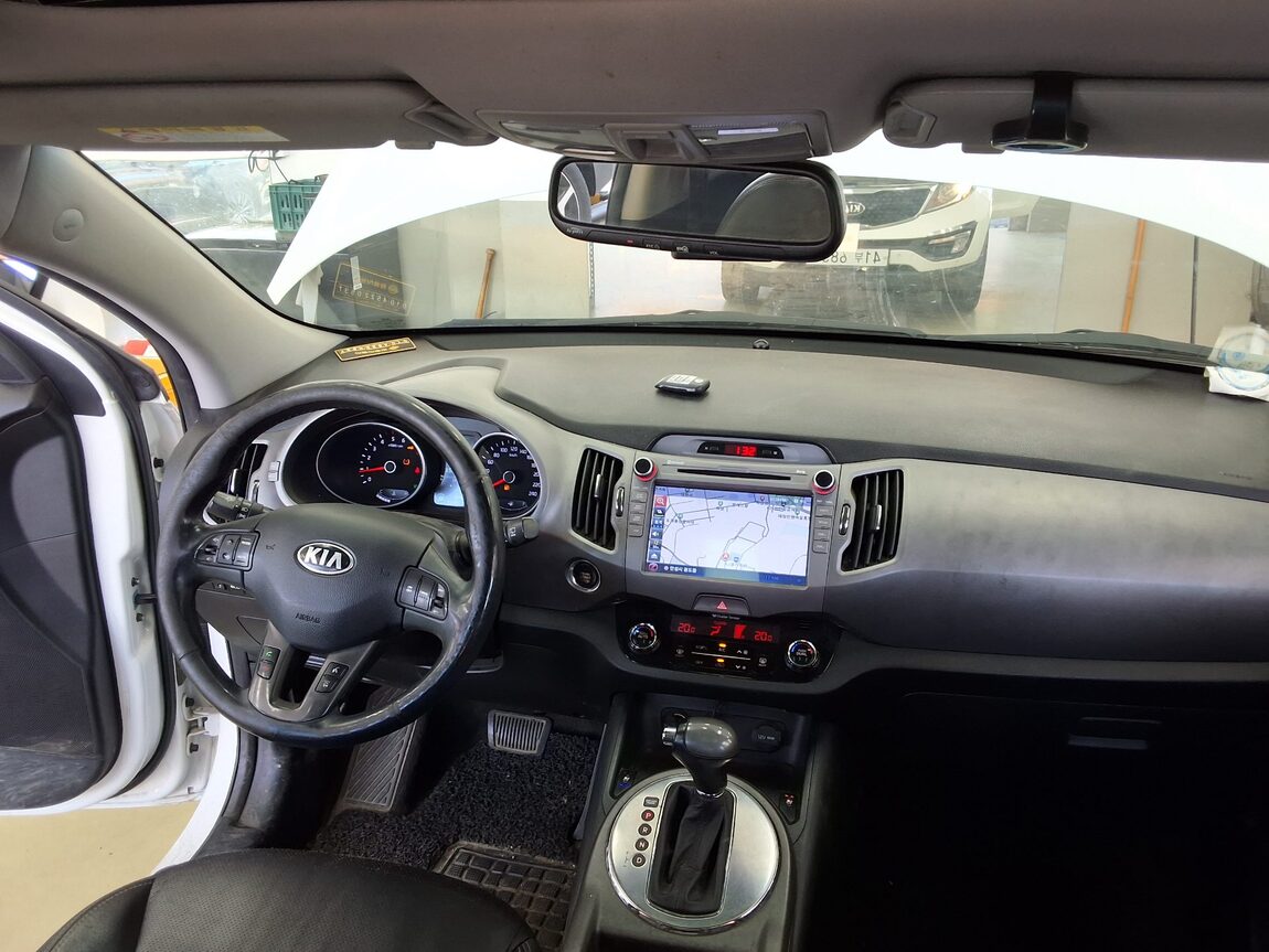 KIA THE NEW SPORTAGE R DIESEL R2.0 2WD PRESTIGE 2015 - zdjęcie 11
