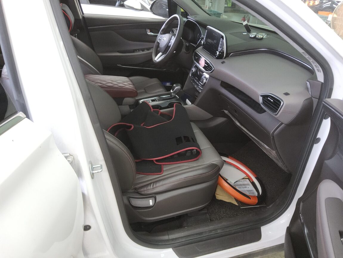 HYUNDAI SANTA FE (TM) R2.0 2WD EXCLUSIVE SPECIAL 2019 - zdjęcie 14