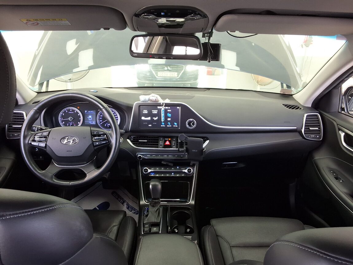 HYUNDAI GRANDEUR IG 2.4 GDi PREMIUM SPECIAL 2018 - zdjęcie 11