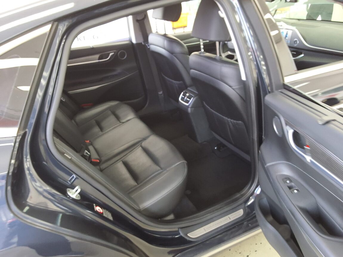 HYUNDAI GRANDEUR IG 2.4 GDi PREMIUM SPECIAL 2018 - zdjęcie 13