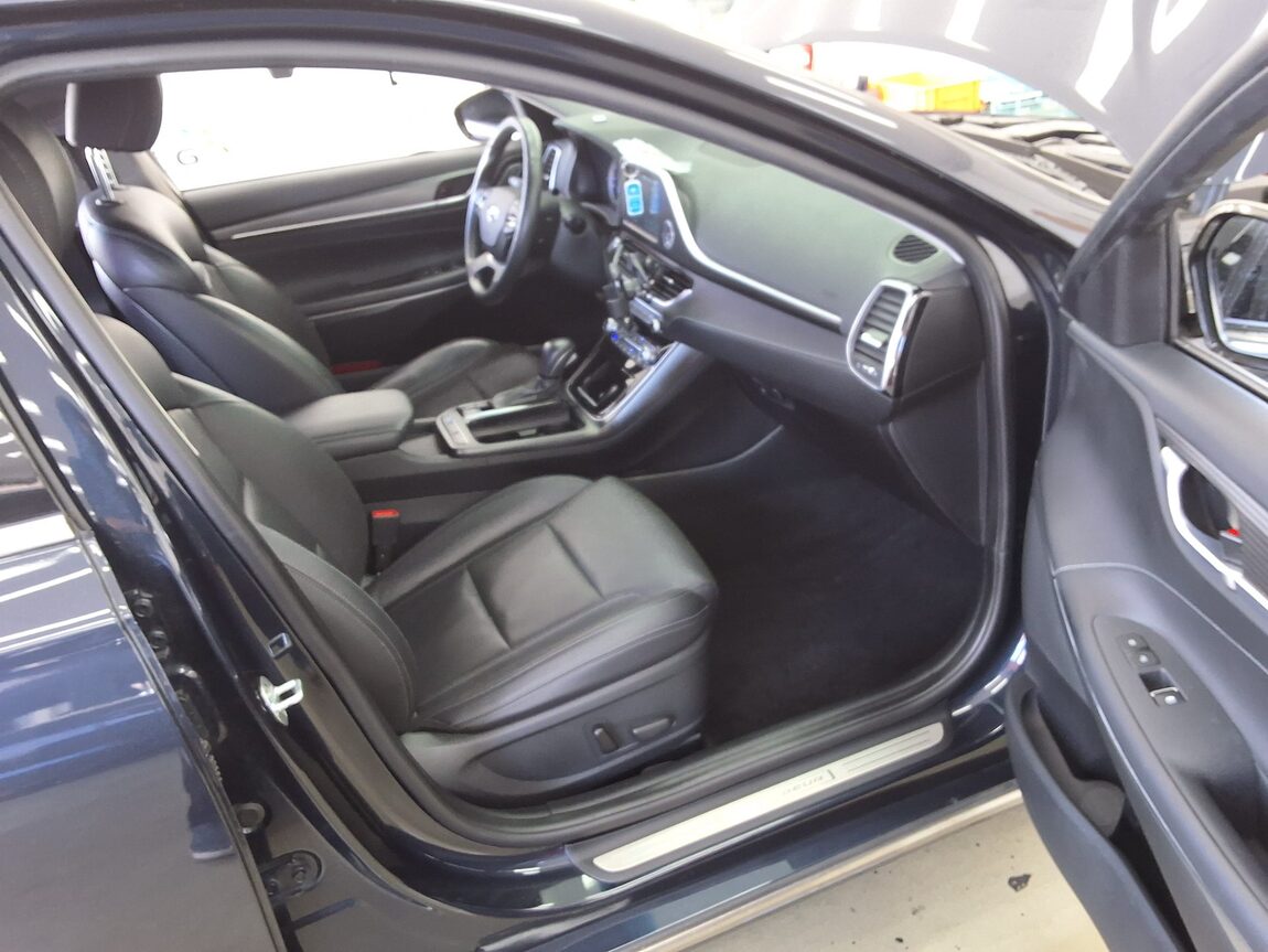 HYUNDAI GRANDEUR IG 2.4 GDi PREMIUM SPECIAL 2018 - zdjęcie 14
