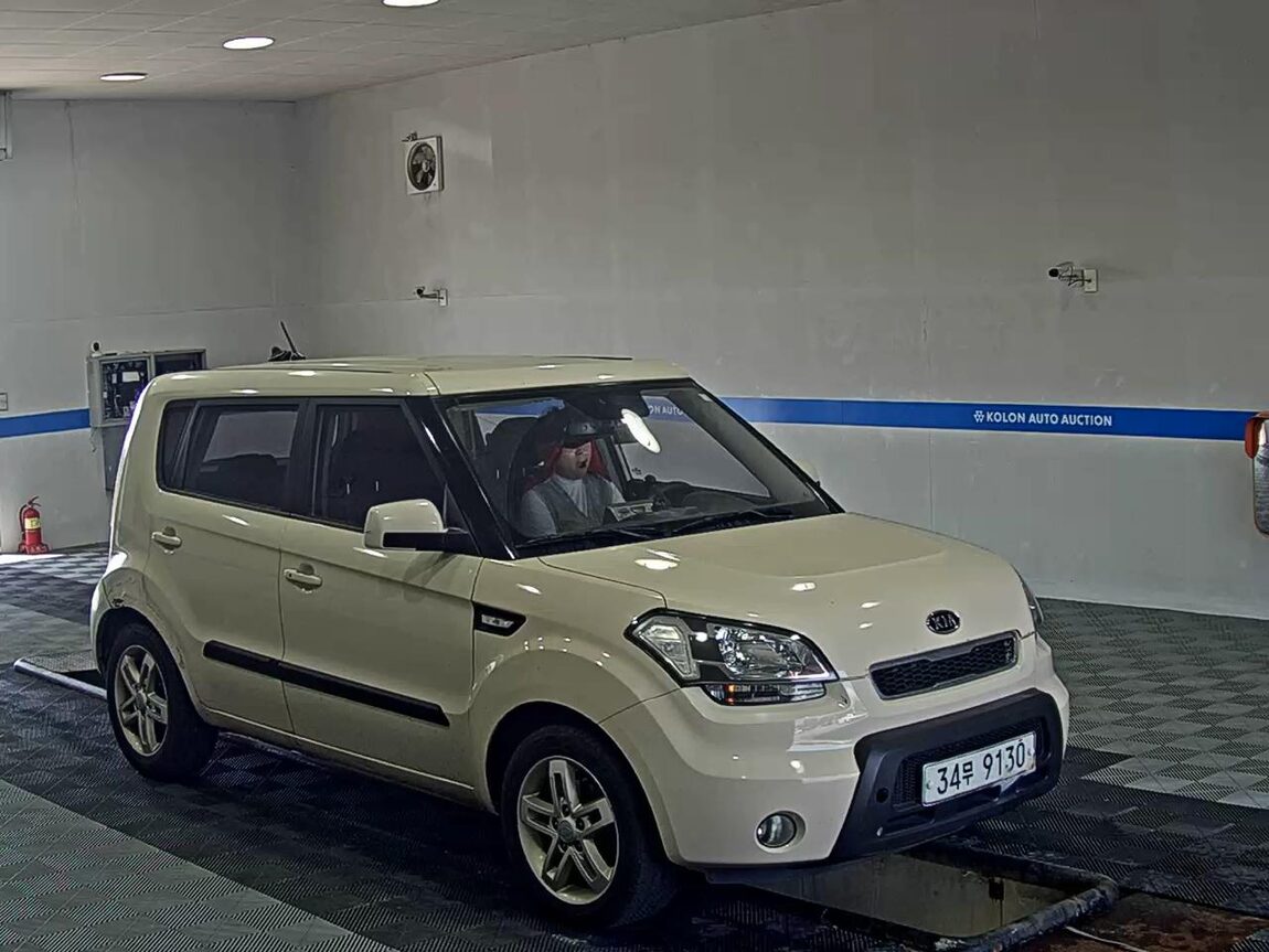 KIA SOUL 1.6 CVVT U SMART 2011 - zdjęcie 3