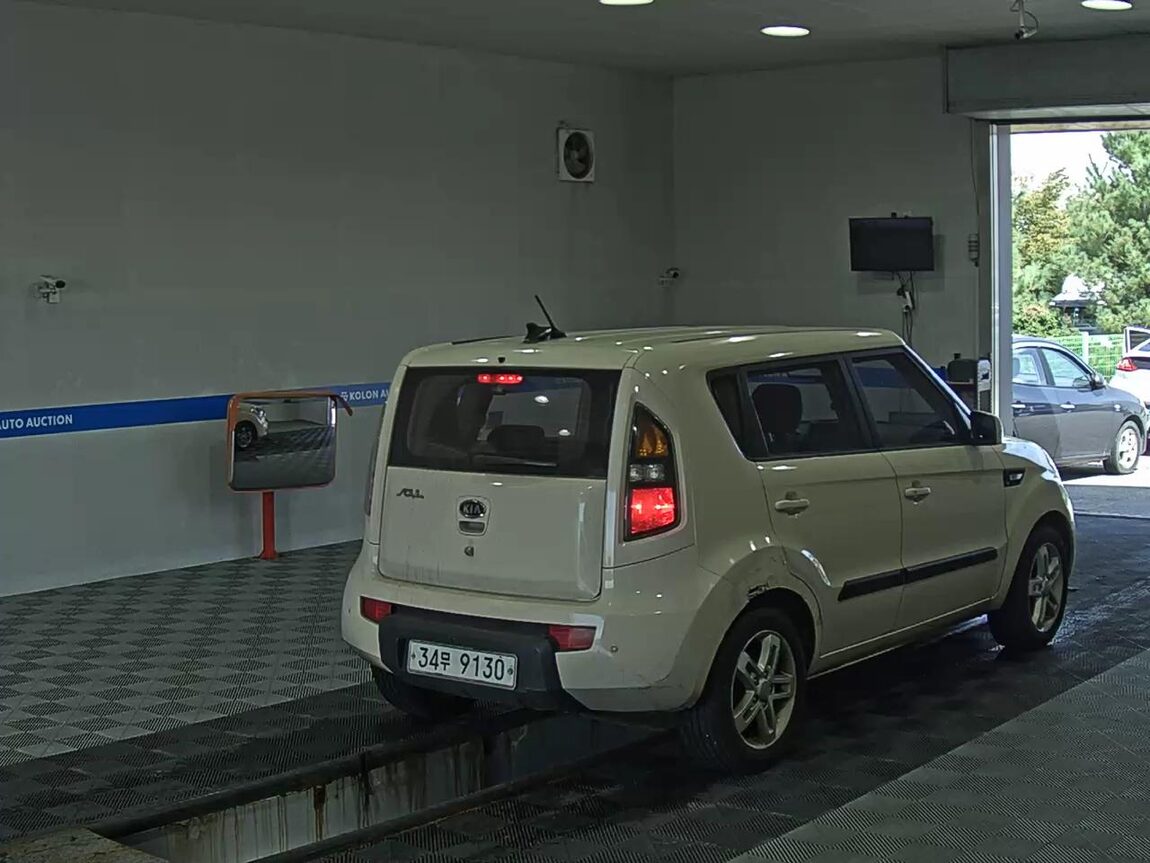 KIA SOUL 1.6 CVVT U SMART 2011 - zdjęcie 5