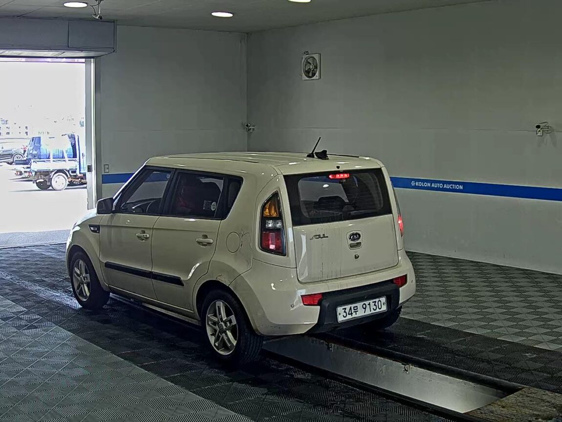 KIA SOUL 1.6 CVVT U SMART 2011 - zdjęcie 6
