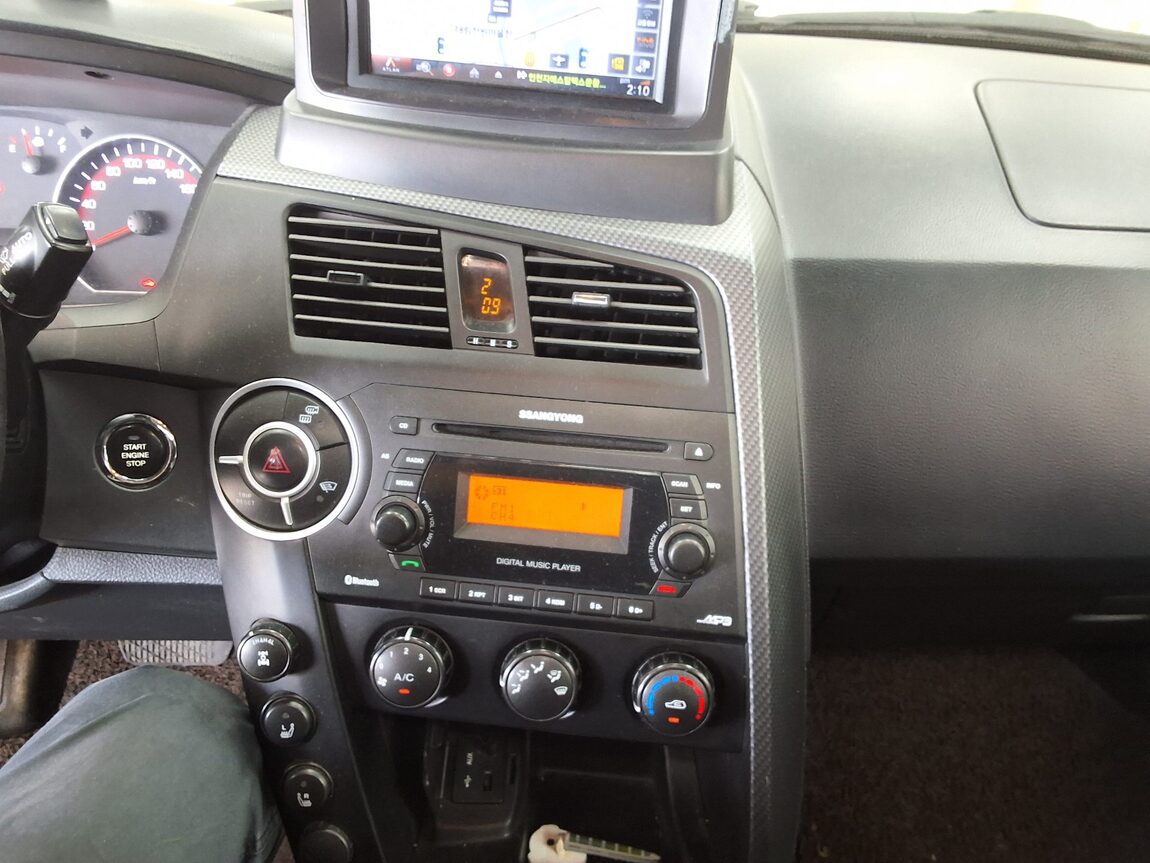 KG MOBILITY (SSANGYONG) KORANDO SPORTS CX7 4WD CLUB 2015 - zdjęcie 24