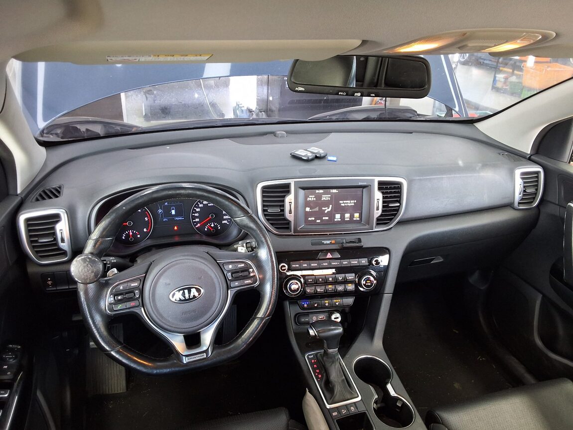 KIA NEW SPORTAGE R2.0 2WD NOBLESSE 2017 - zdjęcie 11