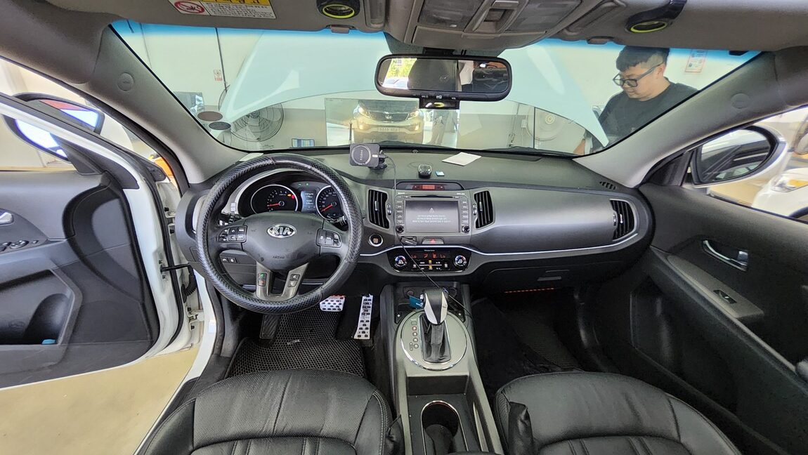 KIA THE NEW SPORTAGE R DIESEL R2.0 2WD PRESTIGE 2014 - zdjęcie 11