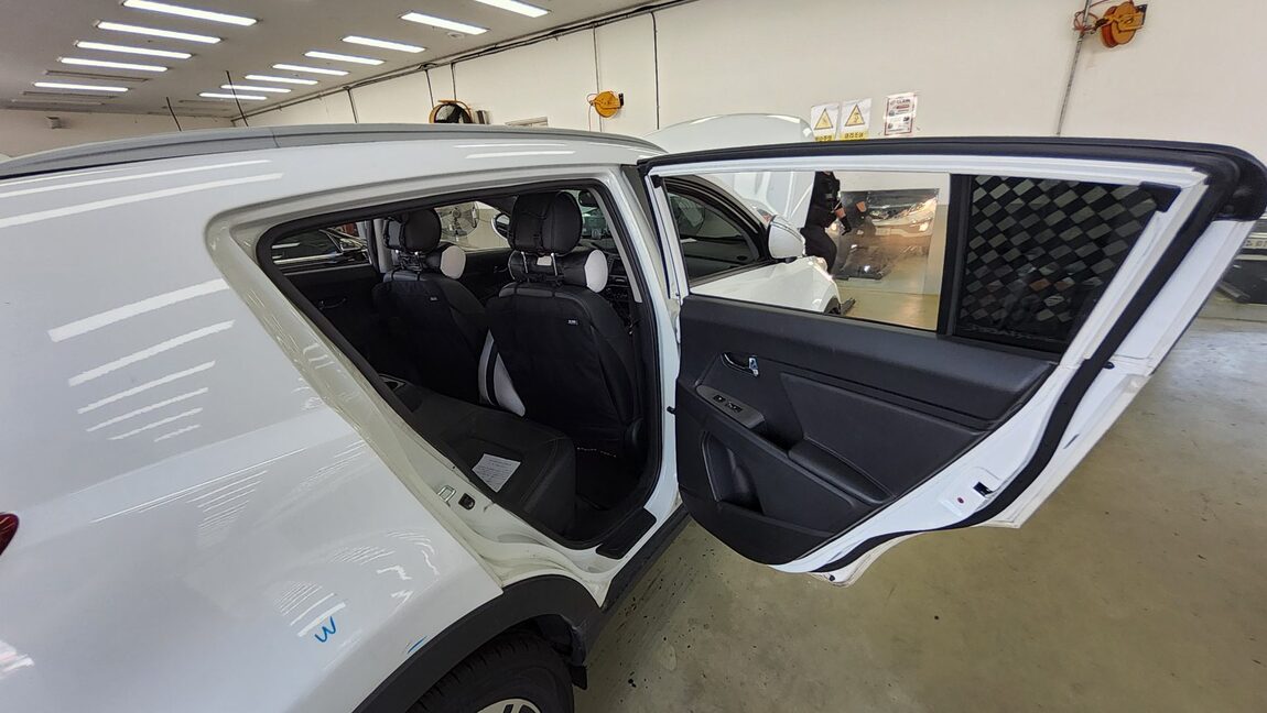 KIA THE NEW SPORTAGE R DIESEL R2.0 2WD PRESTIGE 2014 - zdjęcie 13